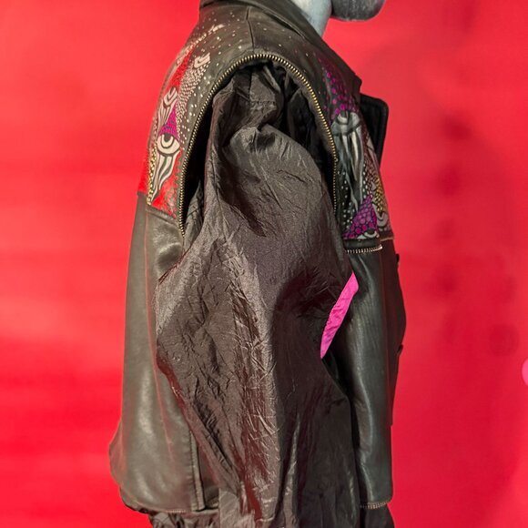 Vintage 90s Upcycled Black Leather Vest – Hand Painted All Seeing Eye Design - Picture 5 of 12